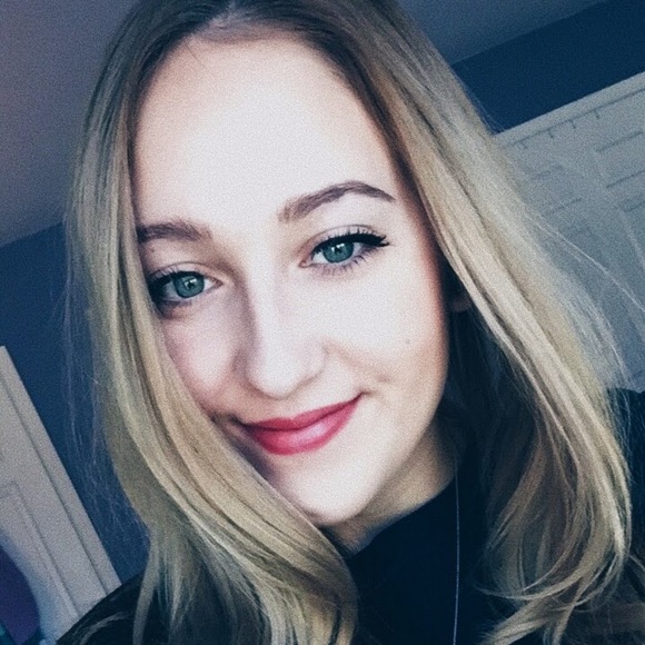 Meet your Posher, Rachel - Picture 1 of 1